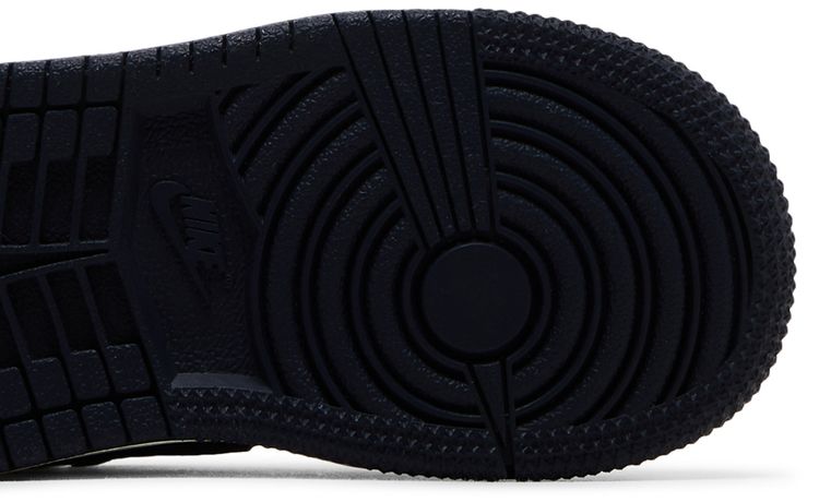 Air Jordan 1 Retro Low OG TD Obsidian UNC