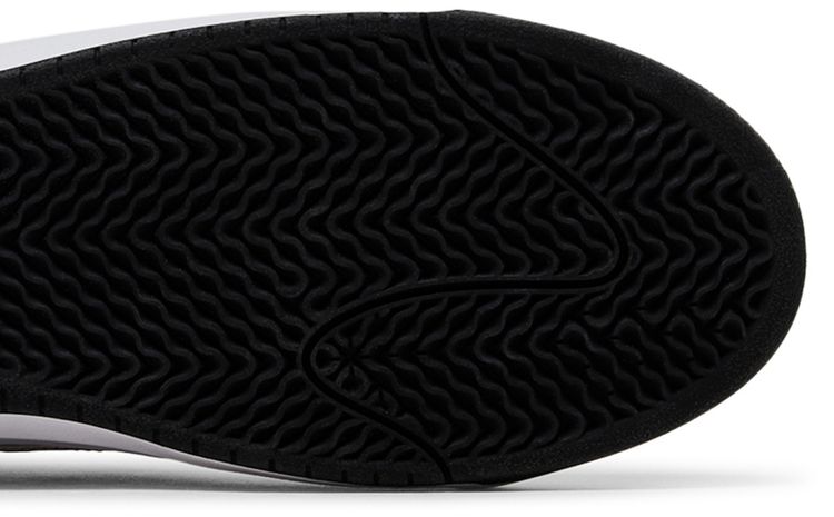 Nike Air Max Ishod Wair SB Silver Bullet