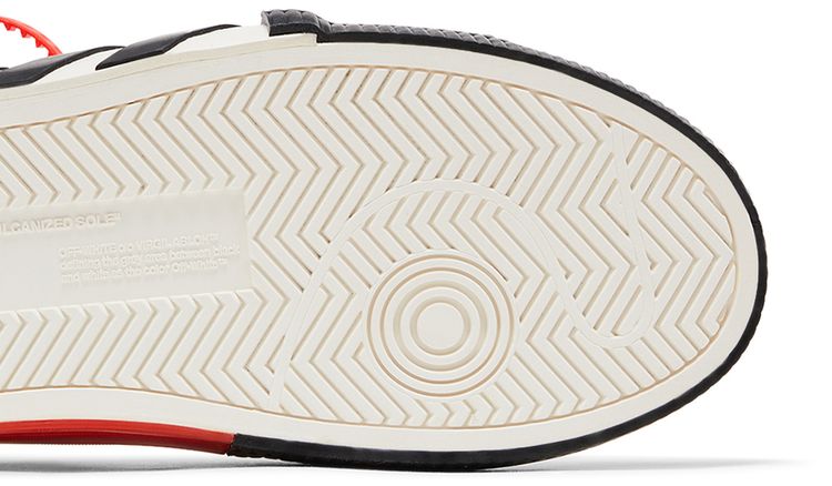 Off White Wmns Arrow Vulcanized Low White Black