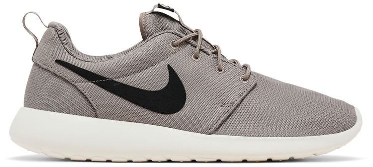 Nike Roshe One Light Taupe