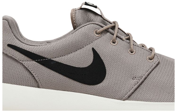 Nike Roshe One Light Taupe