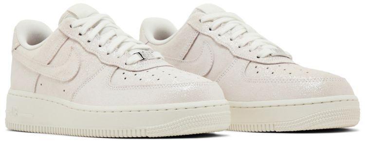 Nike Wmns Air Force 1 07 SE Sail Glittery Suede