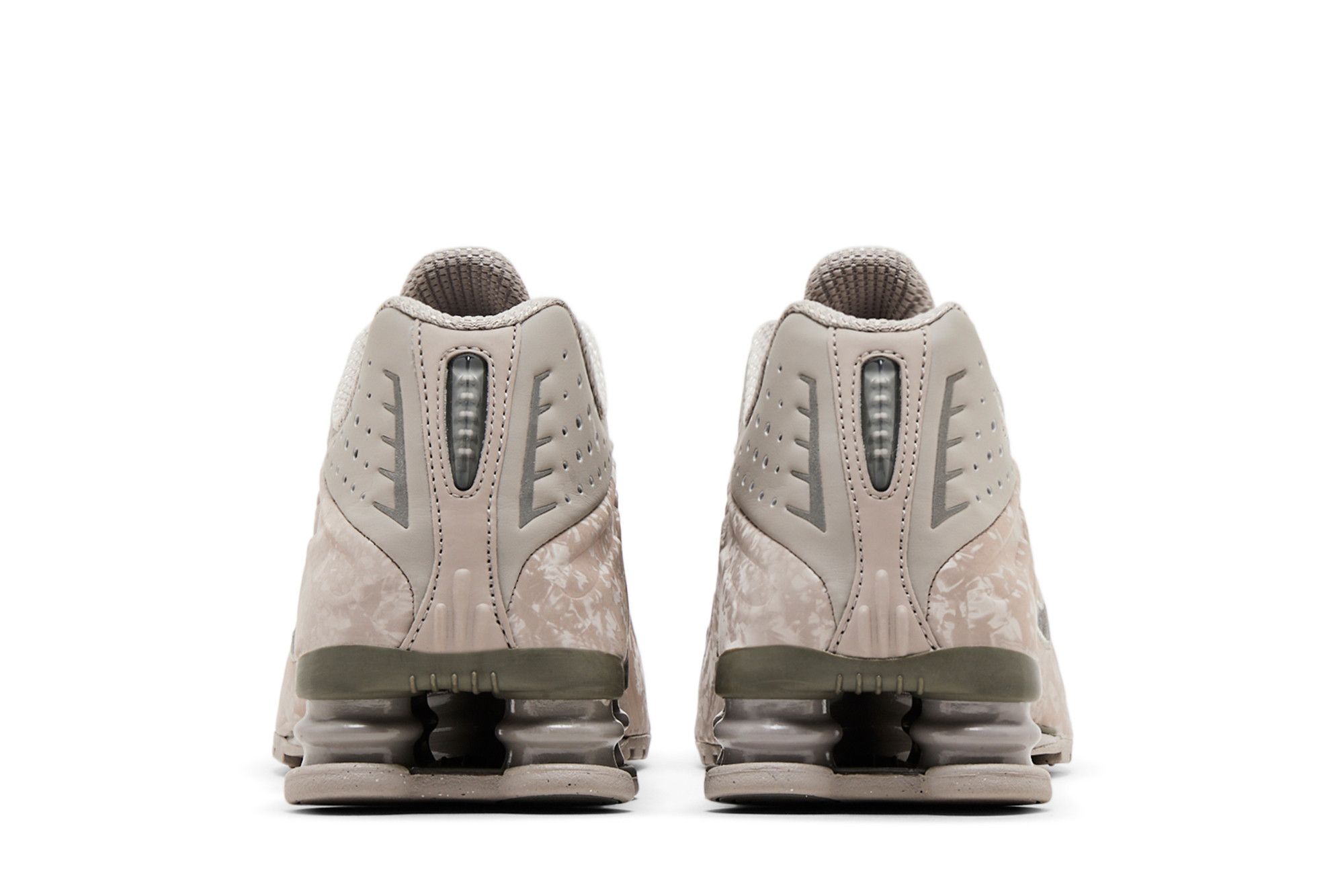 Buy Nike Wmns Shox R4 'Flat Pewter Floral' - HV0934 001 | GOAT UK