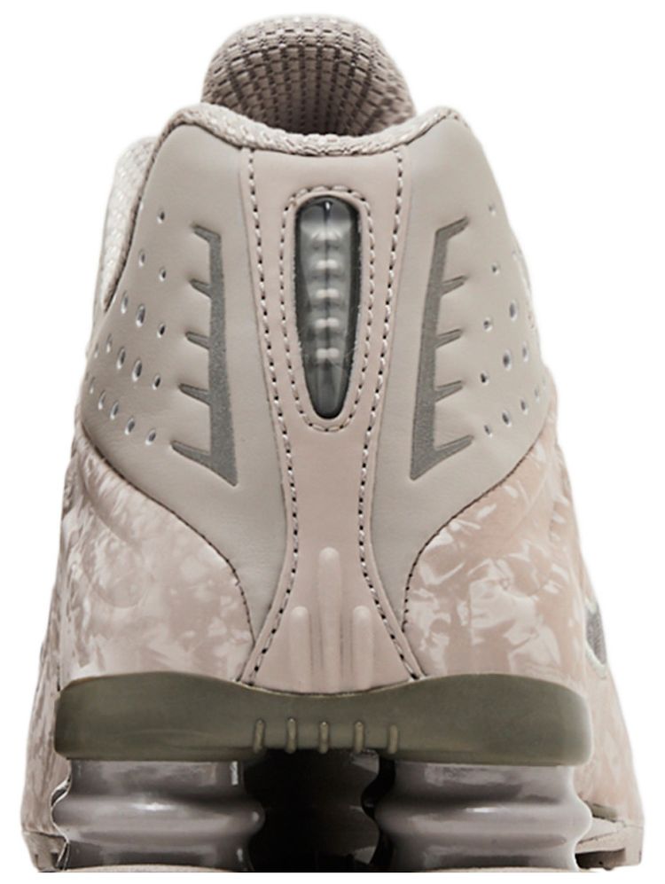 Nike Wmns Shox R4 Flat Pewter Floral