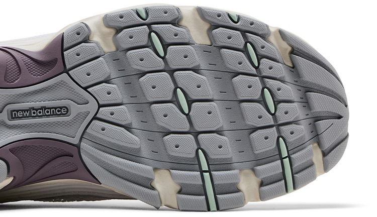 New Balance 530 Sea Salt Ice Wine