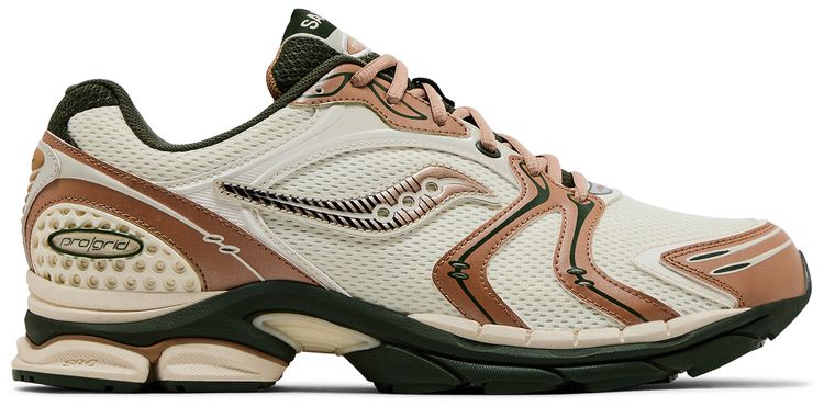 ProGrid Triumph 4 Saucony  Friends