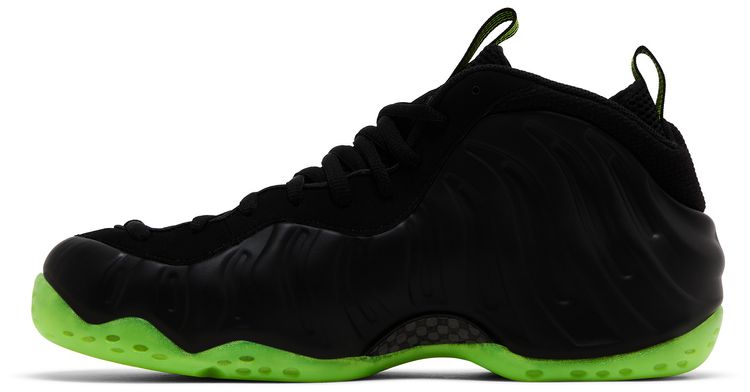 Air Foamposite One Black Volt