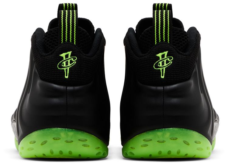 Air Foamposite One Black Volt