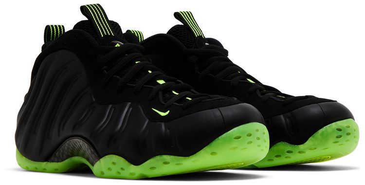 Air Foamposite One Black Volt