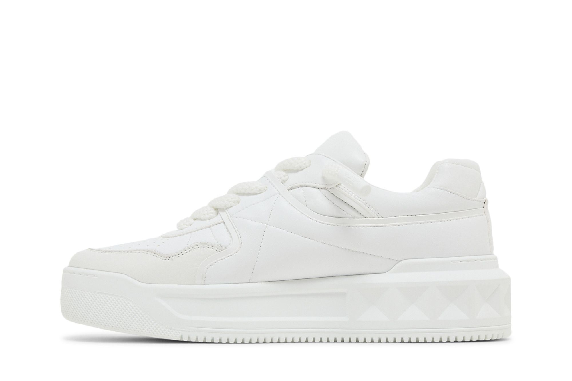 VALENTINO ワンスタットXLロトッフスニカ 4Y0S0G37XTM 0BO Buy Valentino One Stud XL Low 'White' 2022 - 1Y0S0G37 XTM