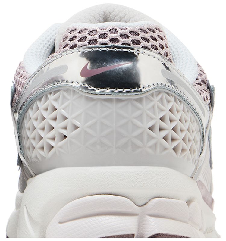 Nike Wmns Air Zoom Vomero 5 Chrome Platinum Violet