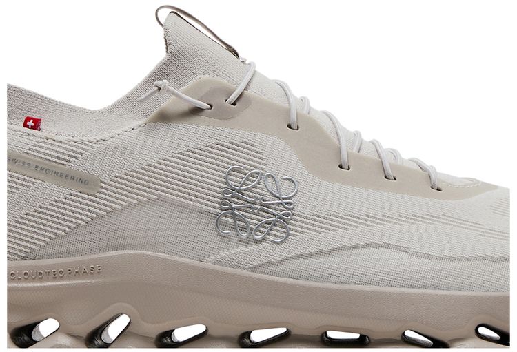 Loewe x ON Cloudtilt Sand