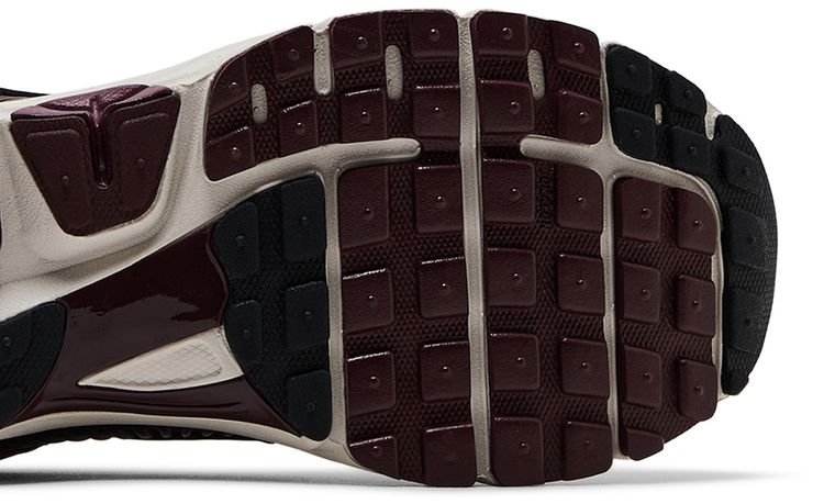 Nike Air Zoom Vomero 5 Dark Team Red