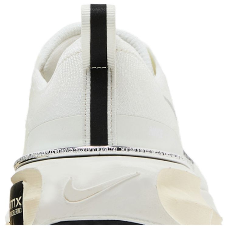 Nike Wmns ZoomX Invincible 3 Extra Wide Summit White Black