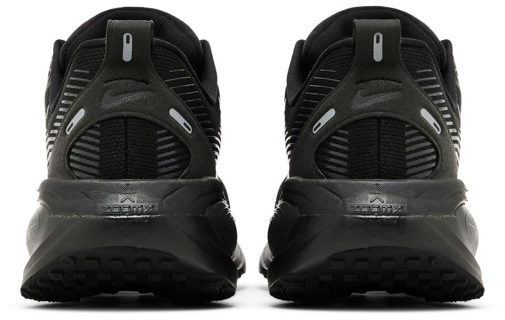 Nike Vomero 18 'triple Black'