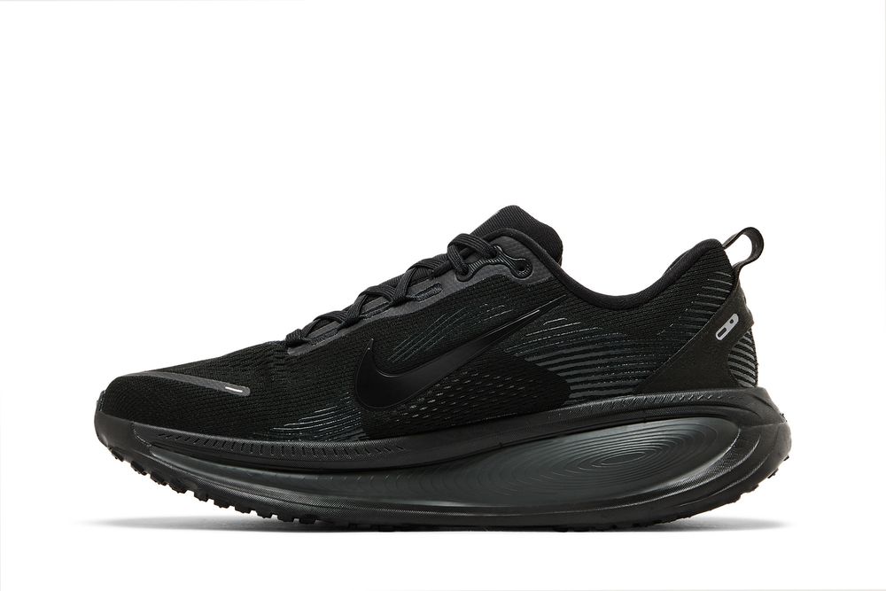 Nike Vomero 18 'triple Black'