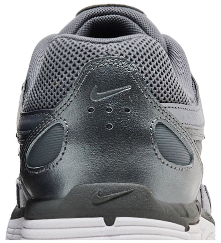 Nike P 6000 Metallic Cool Grey