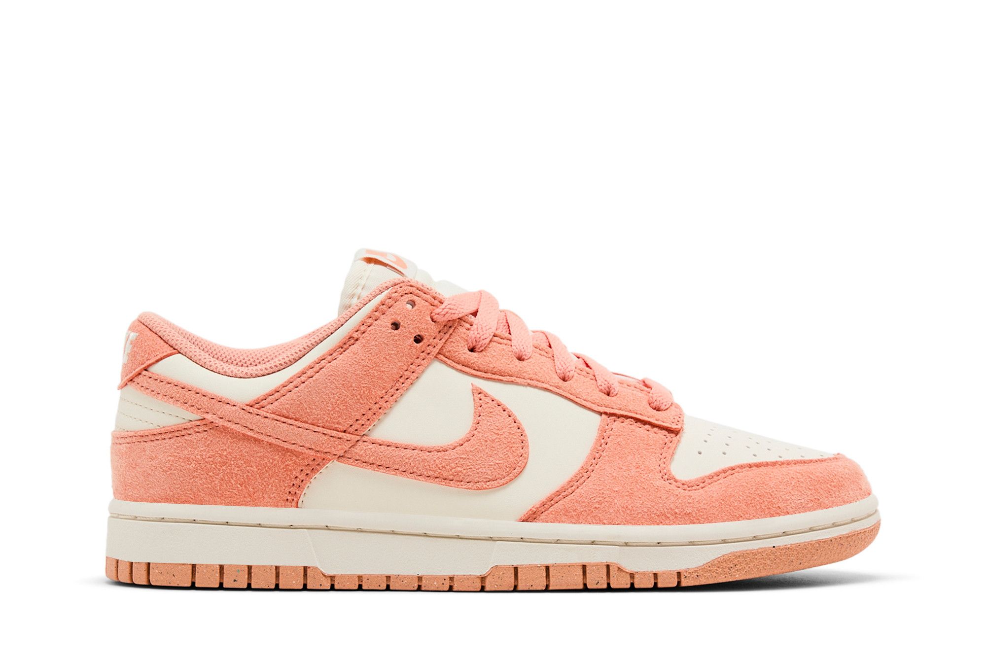 NIKE タンクロ スニカ HJ7673 003 Shop Nike Dunk Low HJ7673-003 pink | SNIPES USA