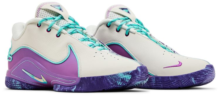 LeBron 22 Frozen Grapes