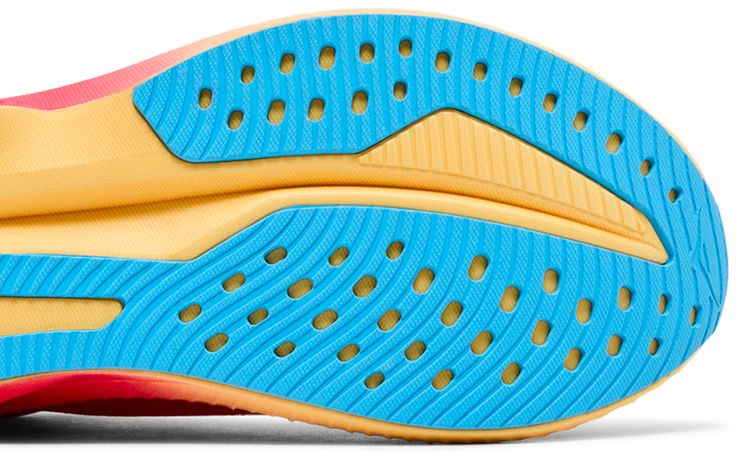 HOKA Mach 6 Poppy Squash