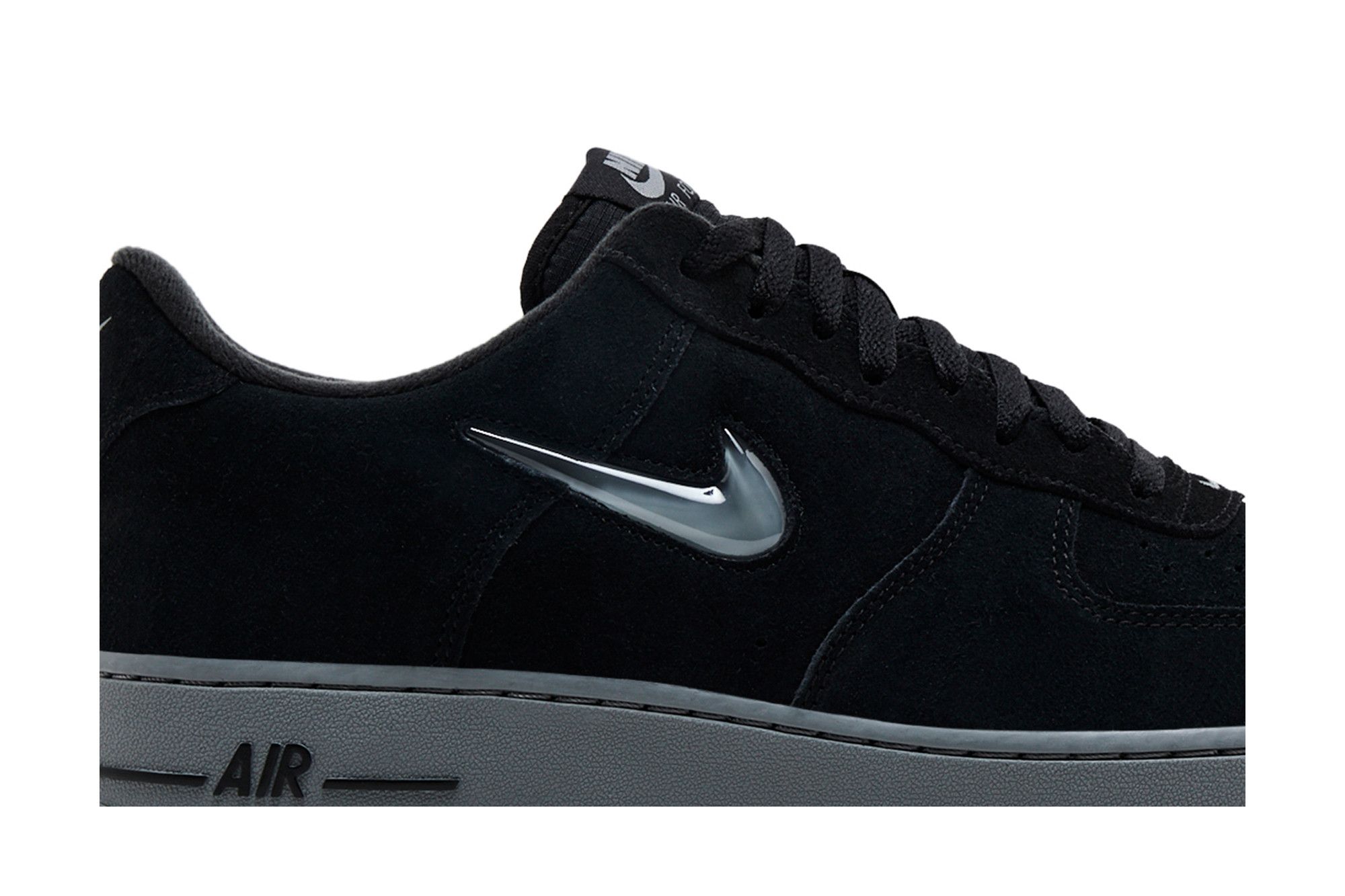 1586830_02.jpg.jpeg?width=750