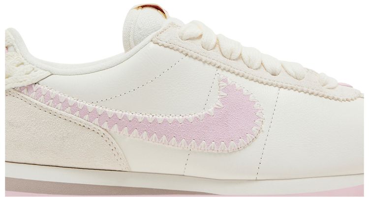 Wmns Cortez Valentines Day 2025