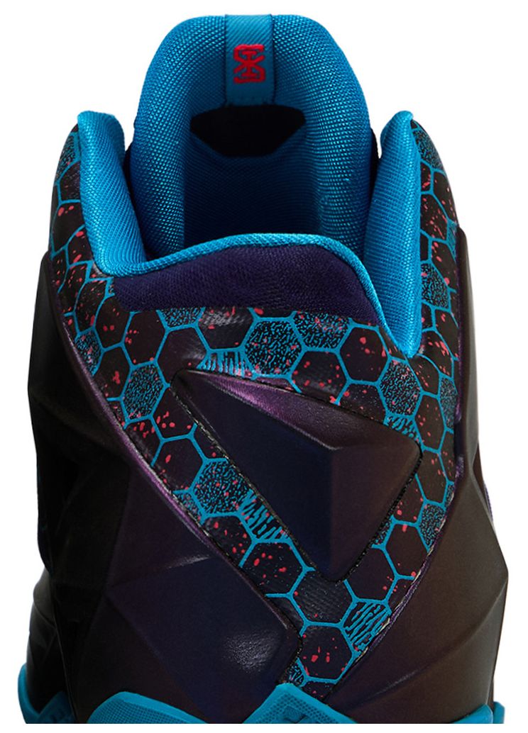 Nike LeBron 11 Hornets