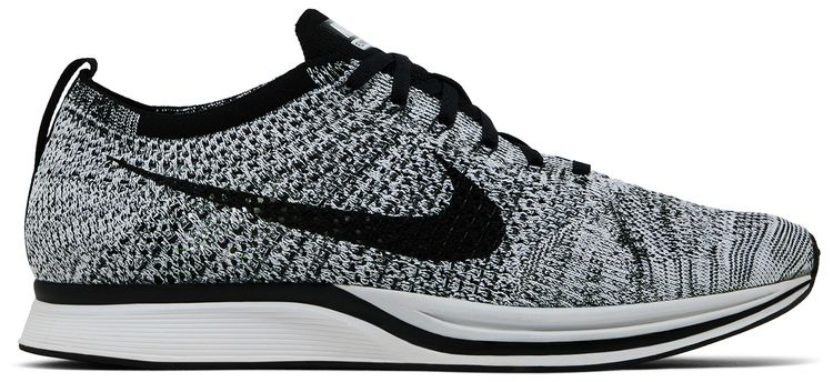 Nike Flyknit Racer Oreo 10