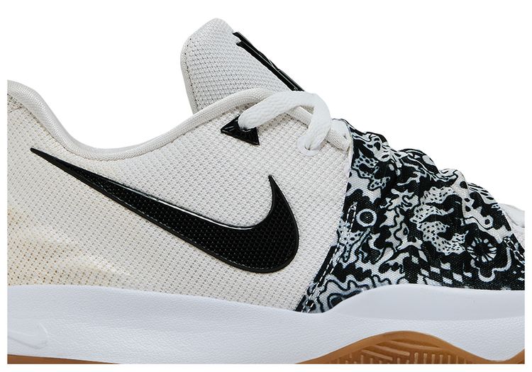 Nike Kyrie Low White