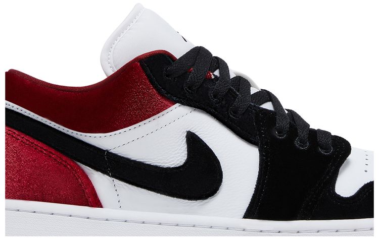 Wmns Air Jordan 1 Low SE Velvet Black Toe