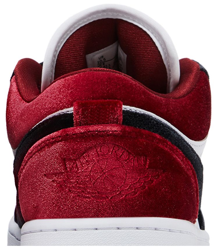 Wmns Air Jordan 1 Low SE Velvet Black Toe