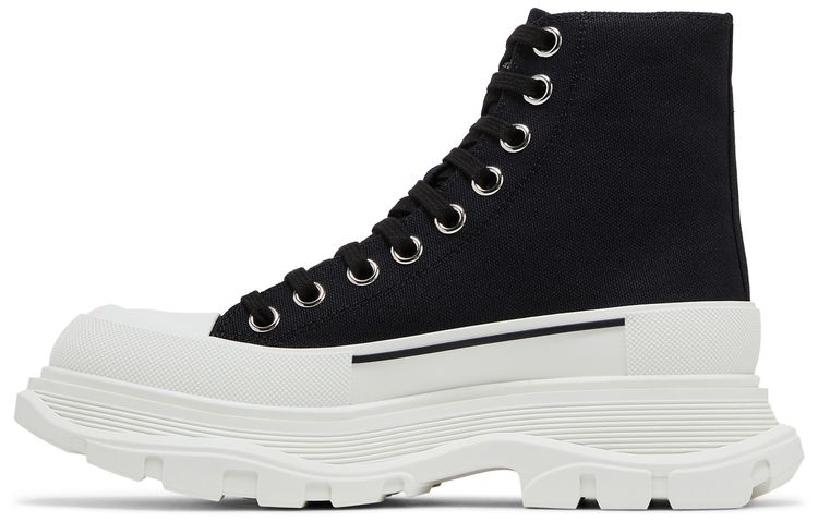 Alexander McQueen Wmns Tread Slick Boots Black White