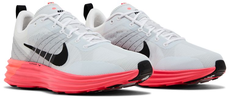 Nike Lunar Roam Hot Lava