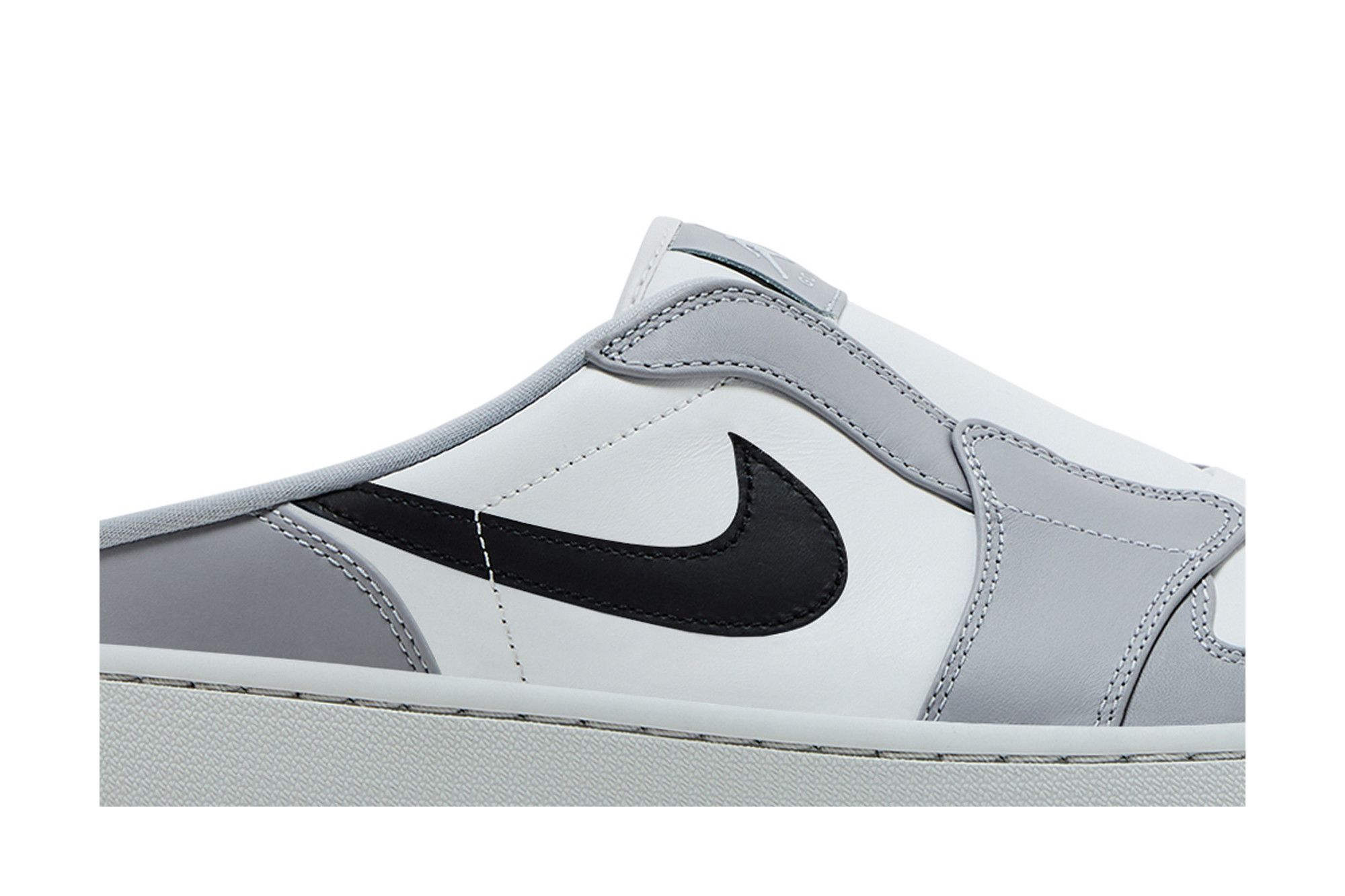 靴 Nike Air Jordan 1 Mule Wolf Grey 27cm The Air Jordan 1 Golf Mule Wolf Grey is Available Now
