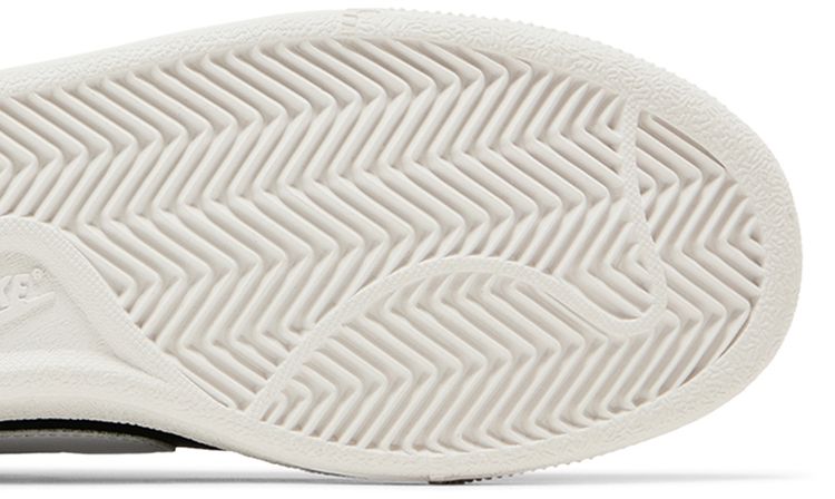 Nike Court Royale Black