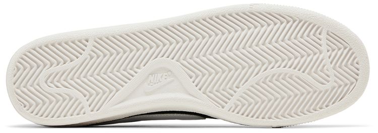 Nike Court Royale Black