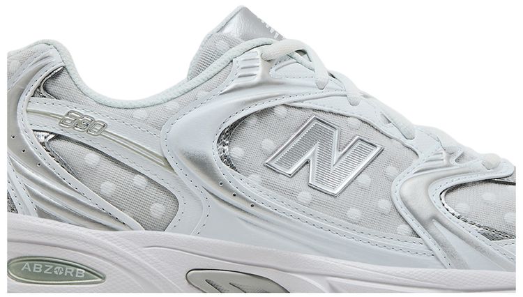 530 White Silver Metallic Polka Dots
