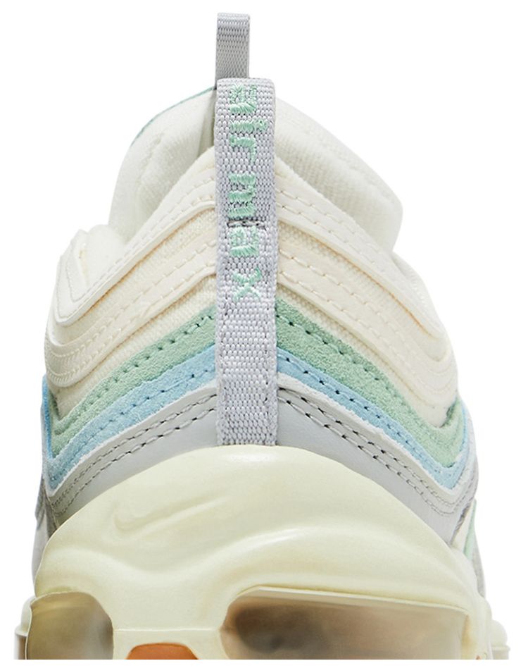 Nike Wmns Air Max 97 Certified Fresh