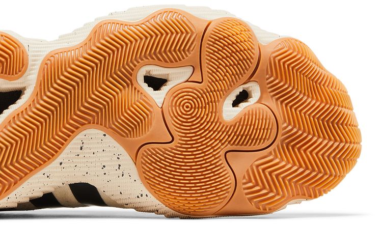 Trae Young 3 Wonder Beige