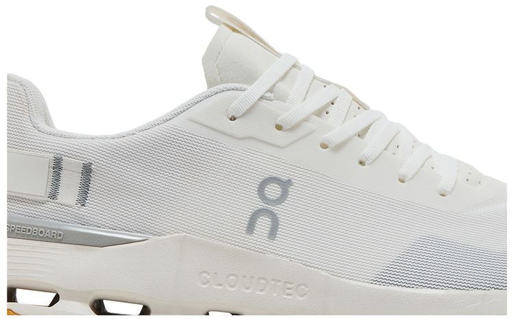 ON Cloudnova Form 2 White Ivory