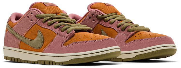 Dunk Low SB Red Stardust