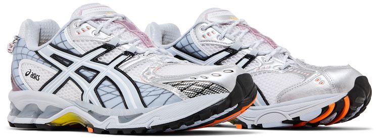 Stefon Diggs x ASICS Gel Nimbus 101 From Me To You Friends  Family