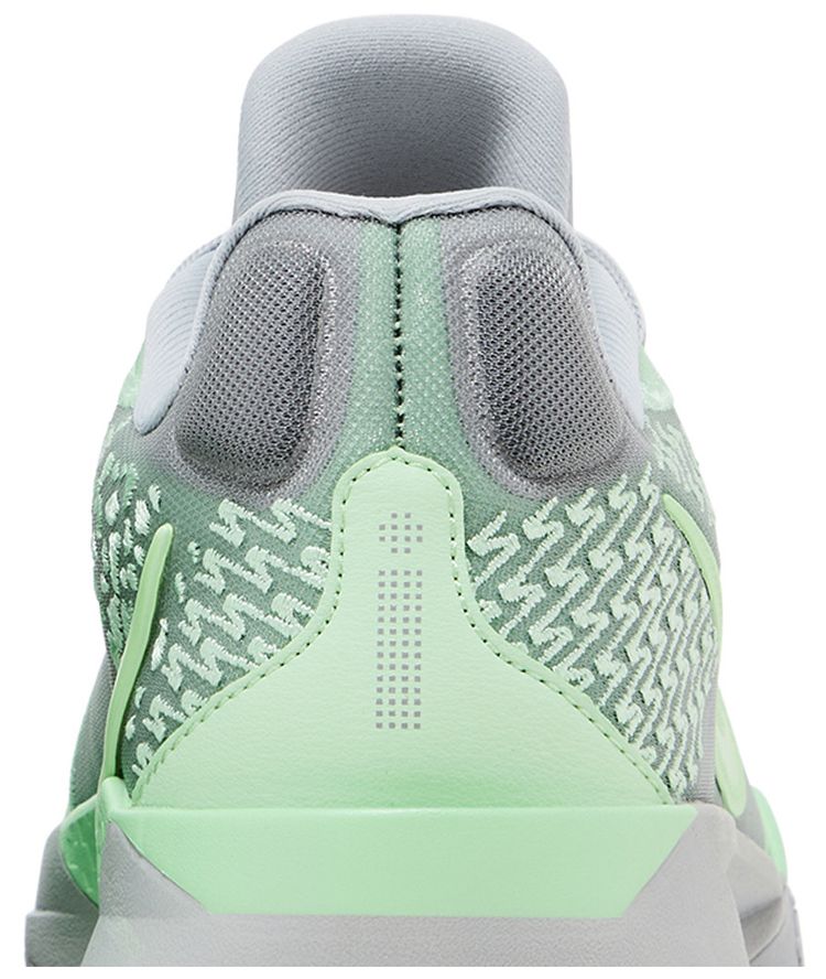 Nike Wmns Sabrina 2 Fresh Mint