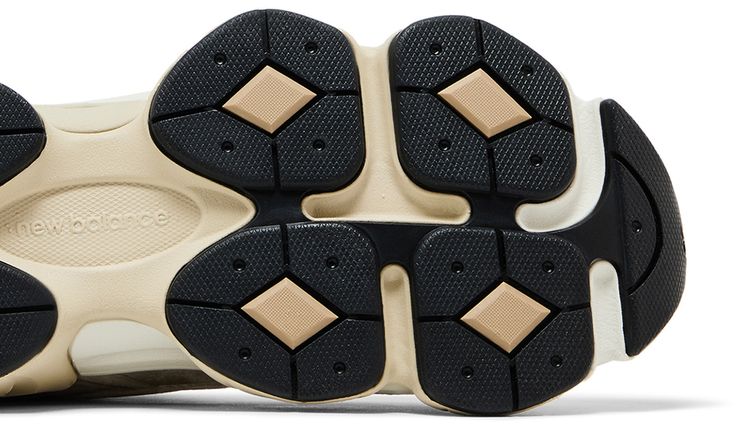 New Balance 9060 Oatmeal