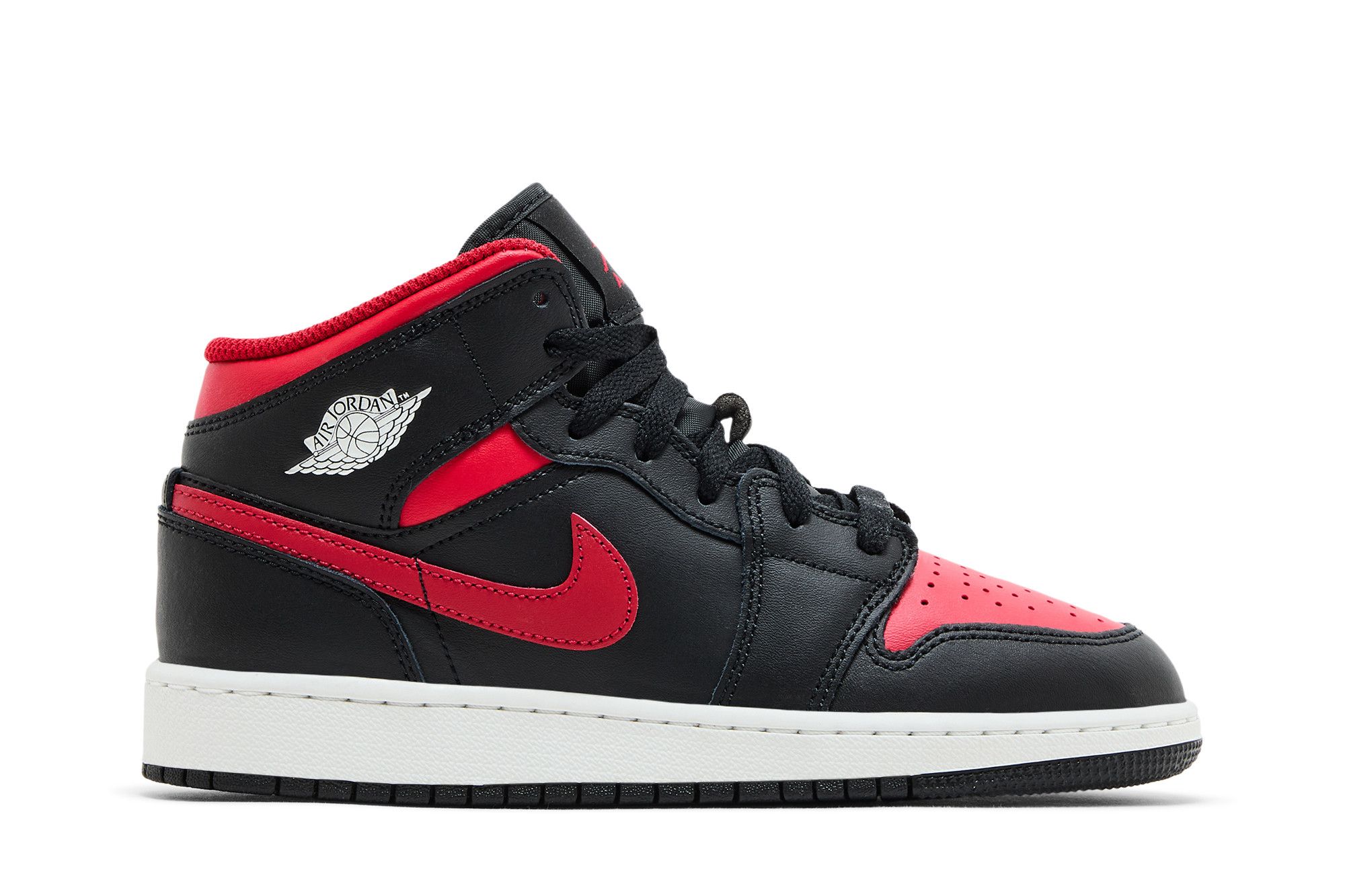 【値下げしました】Nike Air Jordan アルファ1 BRED Nike Air Jordan Alpha 1 