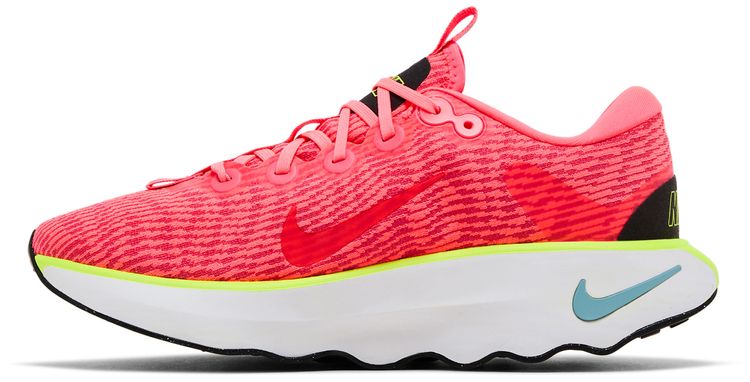 Nike Wmns Motiva Hot Punch