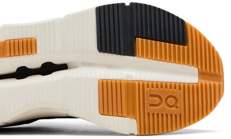 ON Wmns Cloudnova Form 2 Black Ivory