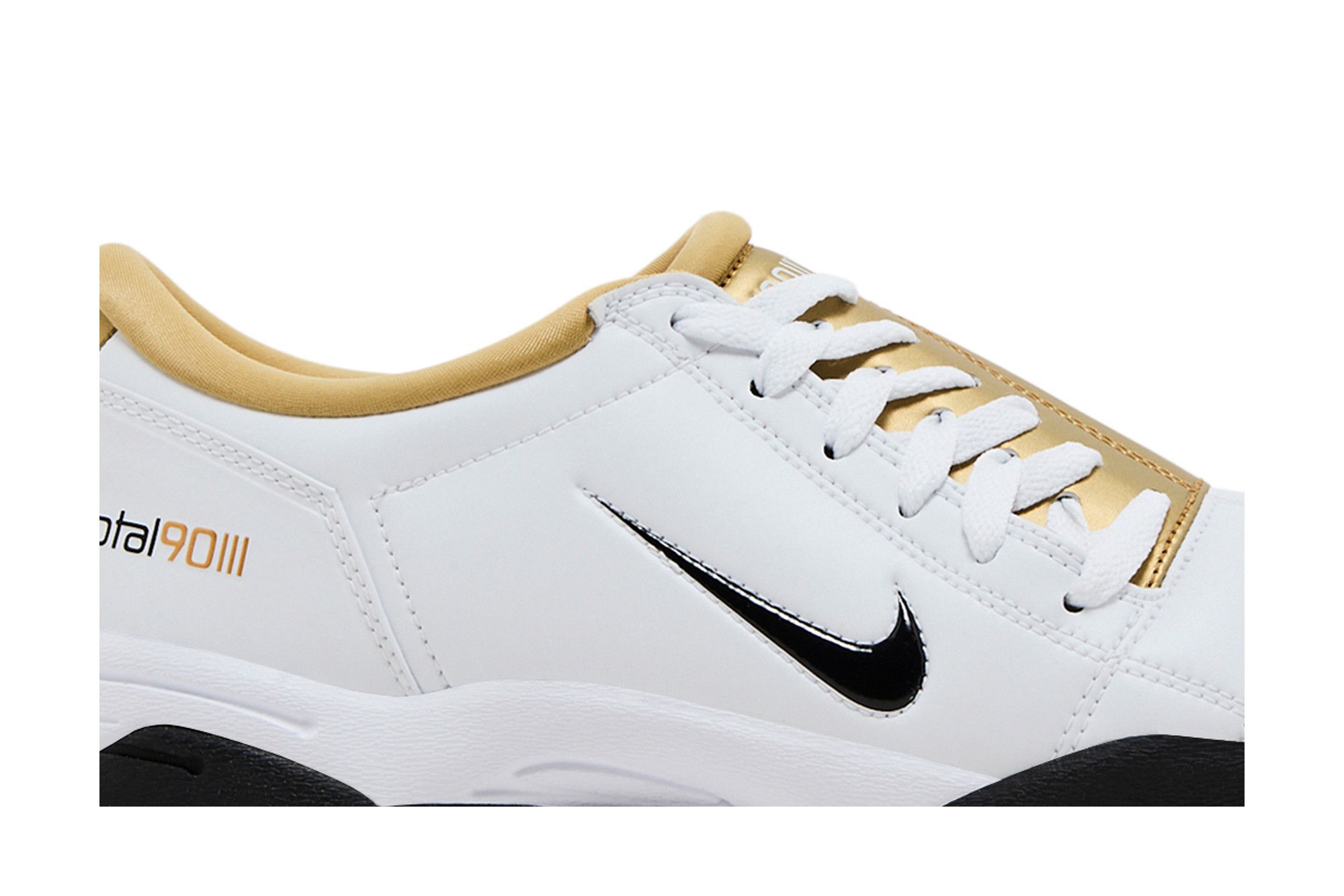 人気激安 90 Total Buy 3 GOAT | 101 HJ9351 - Gold' Metallic 'White SP ピンズ・ピンバッジ・缶バッジ