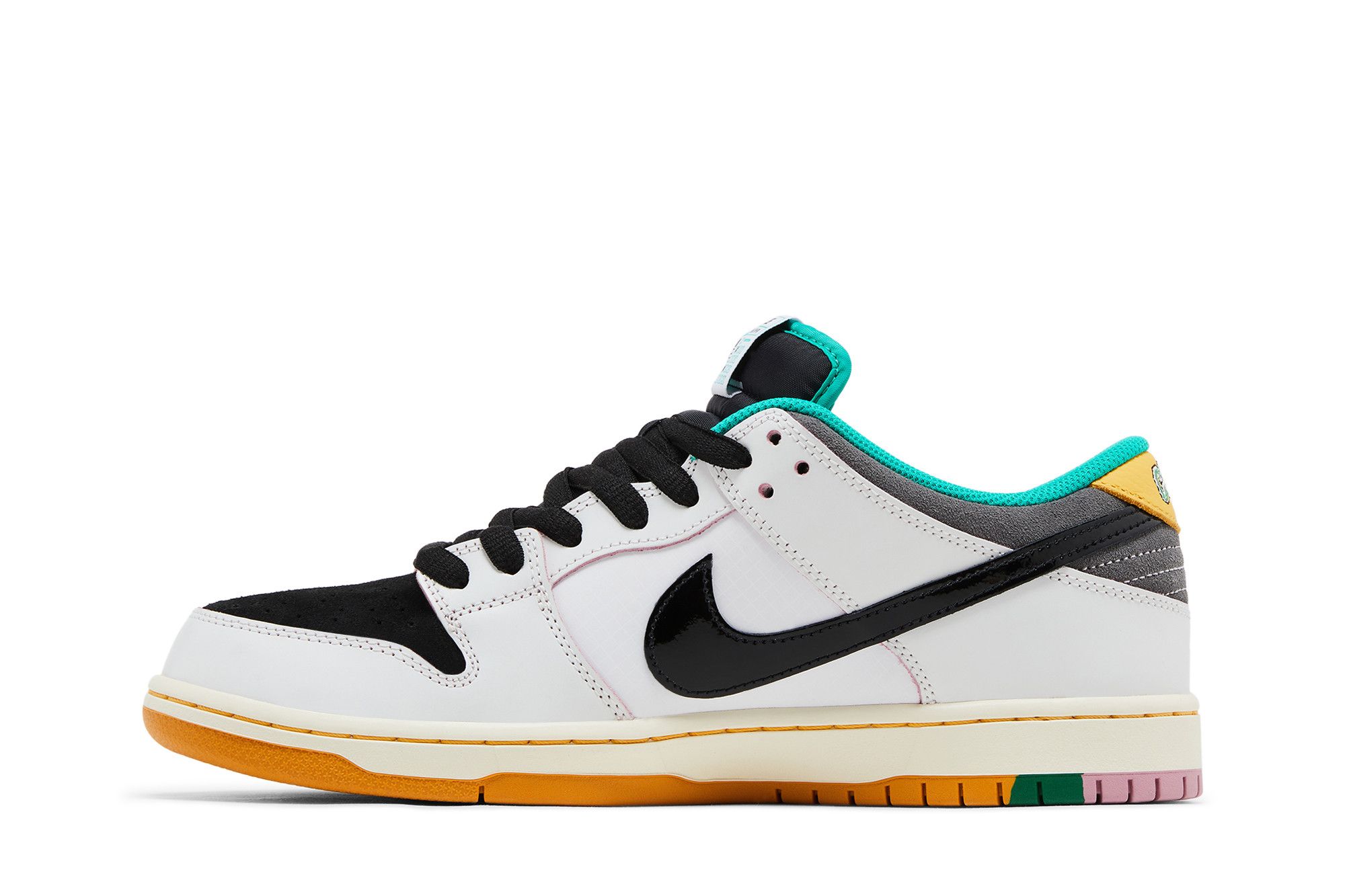 Buy CSEF x Dunk Low SB 'White Clear Emerald' - HJ4132 100 | GOAT