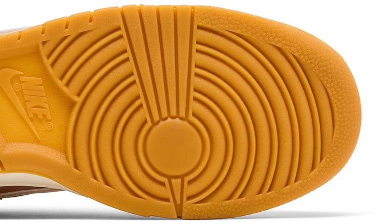 Nike Dunk Low SE Hemp Terra Blush